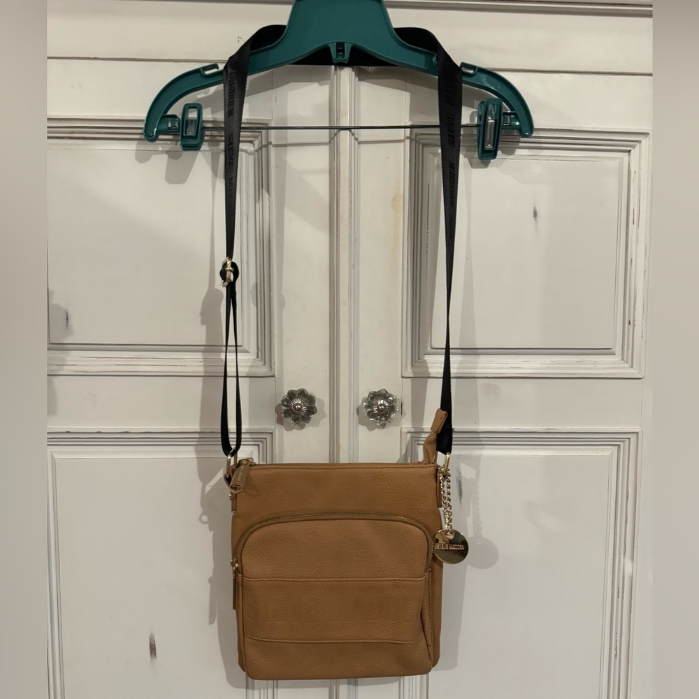 Steve Madden Crossbody Bag (Medium) (Camel)